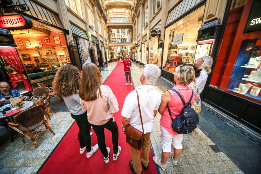 Leipzig: 2-Hour Guided Walking Tour in German - St. Thomas Church closes with music and memory