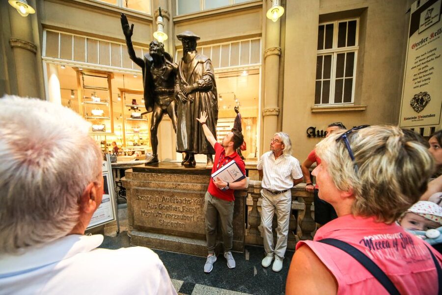 Leipzig: 2-Hour Guided Walking Tour in German - Mädler arcade and Auerbachs Keller