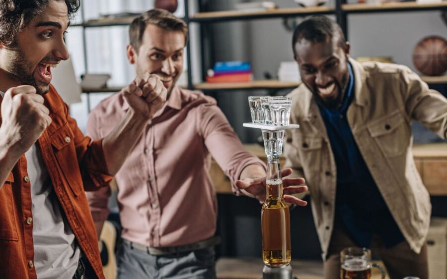Leipzig: Bar and Club Tour with Free Shots and VIP Entry - VIP entry and the final club