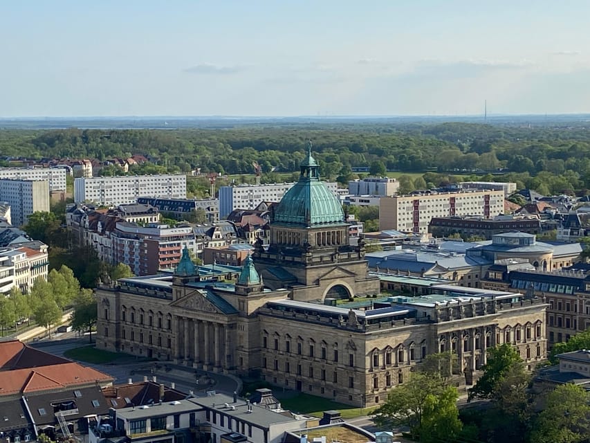Leipzig: Guided tour of the Federal Administrative Court - The dome hall and the first sense of scale