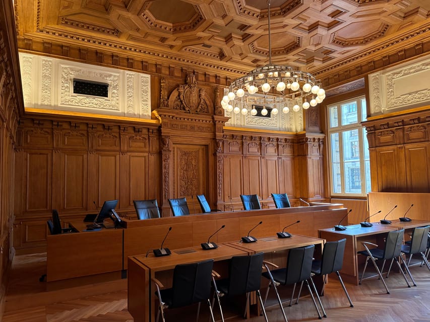 Leipzig: Guided tour of the Federal Administrative Court - Arriving at Simsonplatz 1