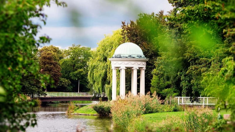 Leipzig: Hop-On-Hop-Off Bus Tour & City Walk - Starting at Richard-Wagner-Straße 2