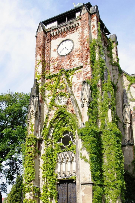 Leipzig: Hop-On-Hop-Off Bus Tour & City Walk - The Included 45-Minute Walking Tour