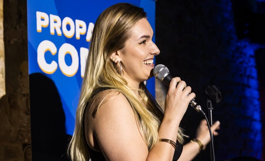 Love in Berlin Comedy Show - Heckmann-Höfe gives the evening a proper Berlin setting