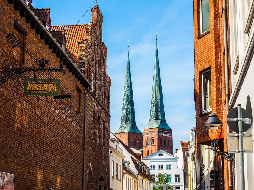 Lübeck: Express Walk with a Local - Starting at Holstentor, Lübeck’s medieval calling card