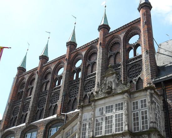 Lübeck: Hanseatic League History Walking Tour - Große Petersgrube and the old brick city