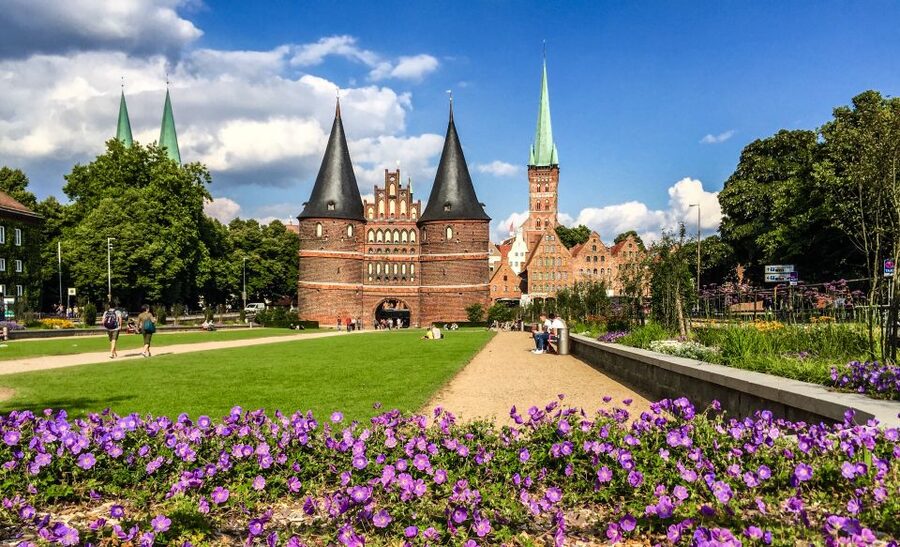 Lübeck: Old Town Highlights Private Walking Tour - What makes the private format useful