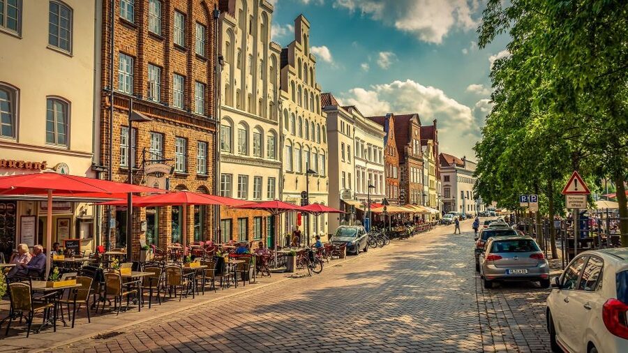 Lübeck: Private Historical and Architectural Walking Tour - Starting at Holsten Gate in Lübeck