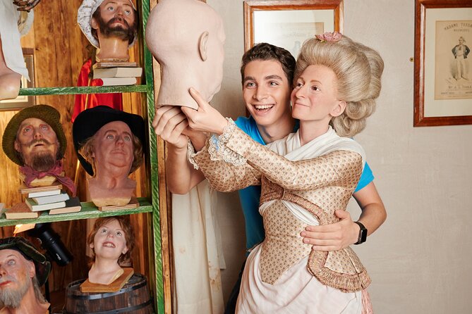 Madame Tussauds Berlin Admission Ticket - From runway poses to an awards party