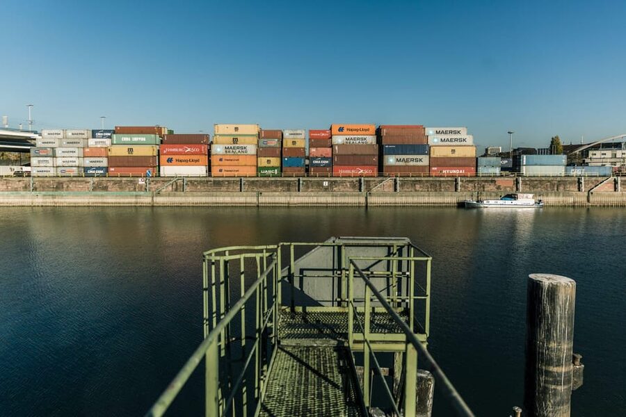 Mannheim, guided walking tour: Industrial culture at the commercial port - Starting at Mannheim’s Teufelsbrücke