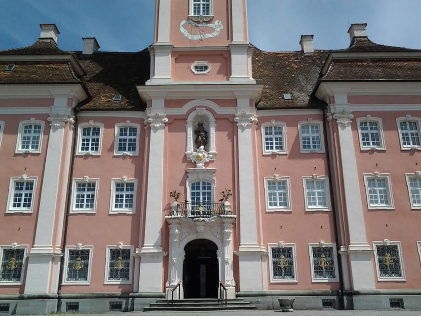 Meersburg: Public city tour with wine tasting - Känzele and the lakefront finish