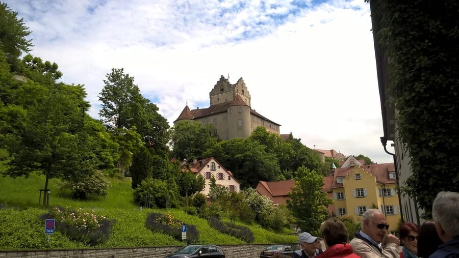 Meersburg: Public city tour with wine tasting - What $47 buys you