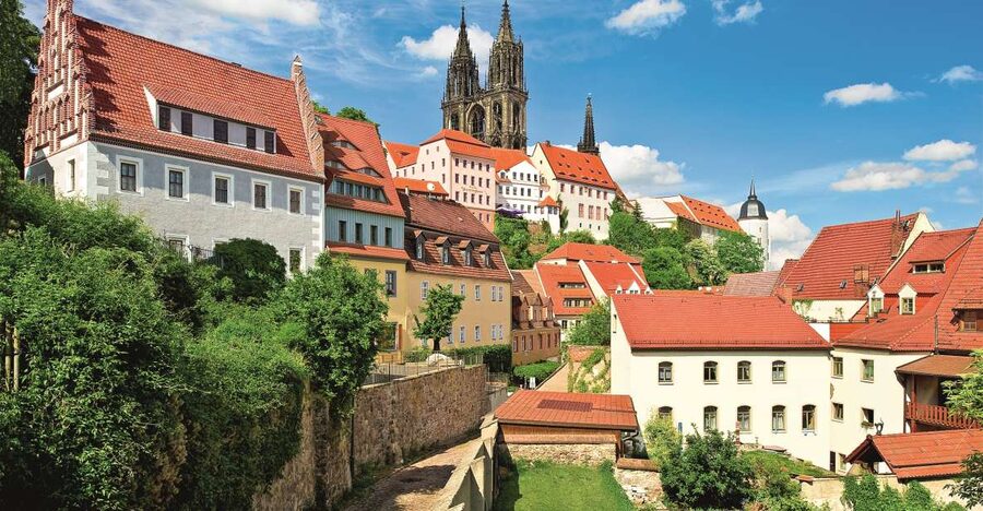 Meißen: Guided Walking Tour - Meißen Cradle of Saxony - Climbing Burgberg toward Albrechtsburg Castle