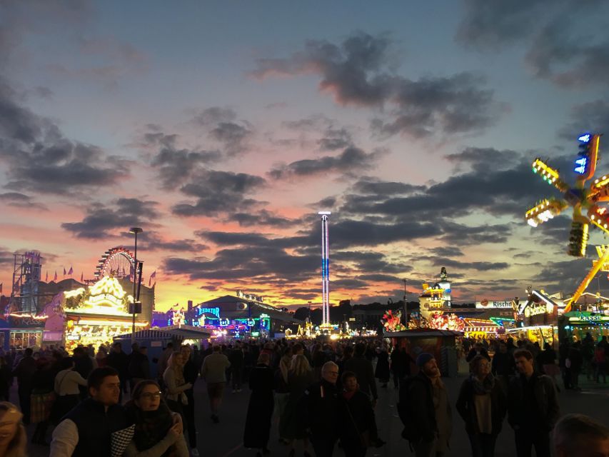 München: Oktoberfest Experience and Lunch in Tent - Meeting near Goetheplatz with a welcome beer
