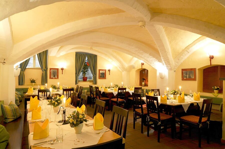 Munich: 3-Hour Culinary Nightwatch Tour - Dessert, a nightcap, and the value of the $88 price