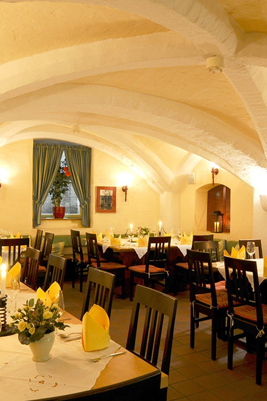 Munich: 3-Hour Culinary Nightwatch Tour - St. Peter’s cemetery and the unpleasant side of death
