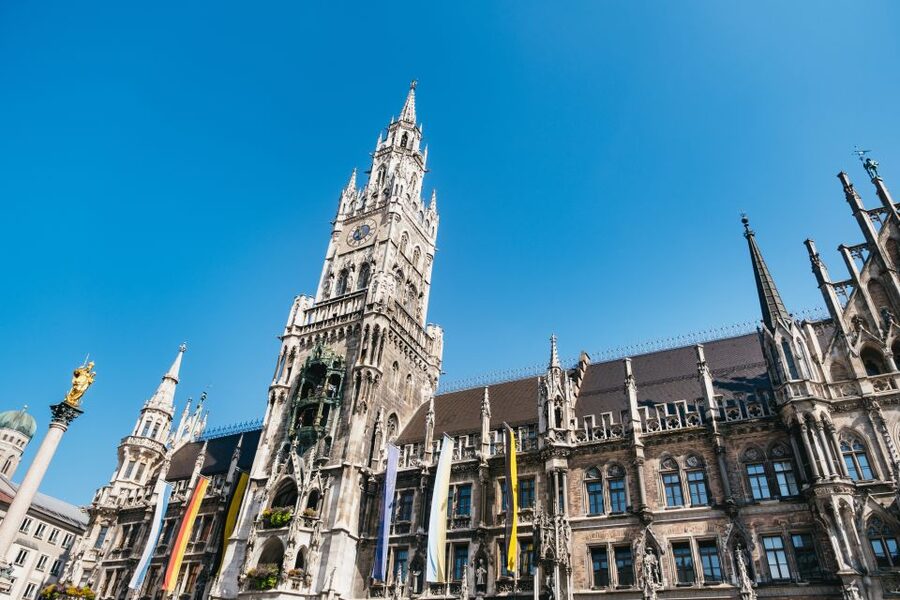 Munich 3-Hour Guided Bike Tour - Marienplatz and the old town center
