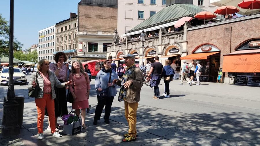 Munich: Bavarian Beer Walking Tour with Samples - Hofbräuhaus, Munich’s famous beer hall