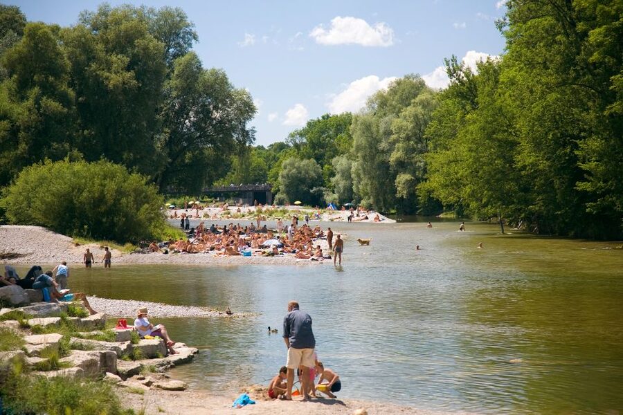 Munich: Beer Stories Guided Segway Tour - The English Garden and the Chinese Tower beer garden
