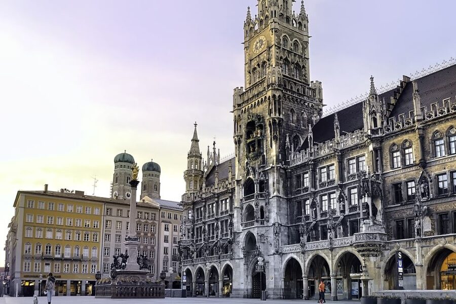 Munich: City Pass 45+ Top Attractions and Public Transport - Football, Film, and Family Stops