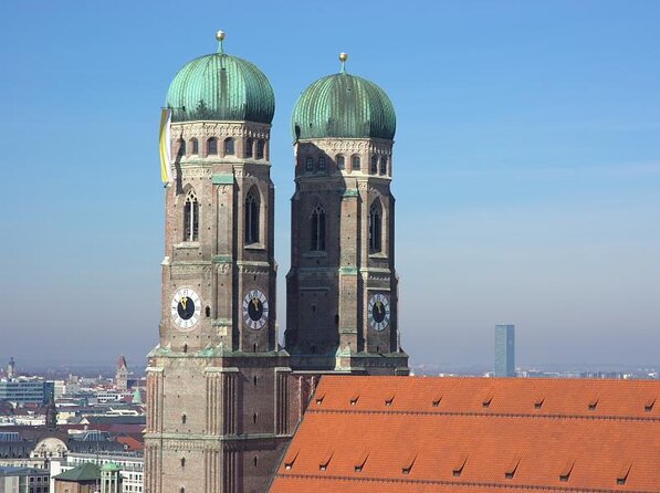 Munich City Walking Tour, includes Third Reich & Viktualienmarkt - A first walk through Munich with real local context