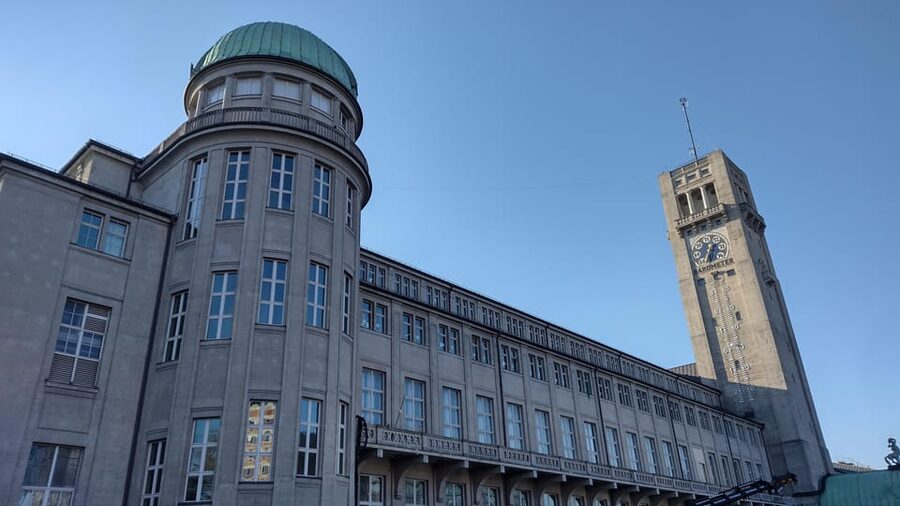Munich: Deutsches Museum Guided Tour with Entry Ticket - Photography and film: technology you already use