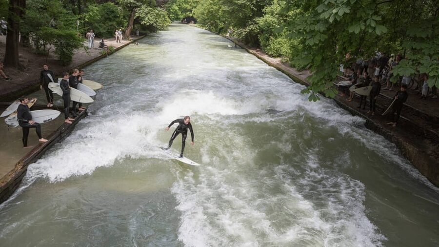 Munich: Eisbachwelle River Surfing Experience - What the three hours are really buying you