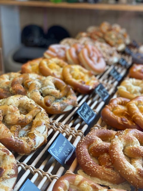 Munich Food Tour: The Ultimate Bavarian Full Meal & Drinks - Marienplatz and Sankt-Jakobs-Platz