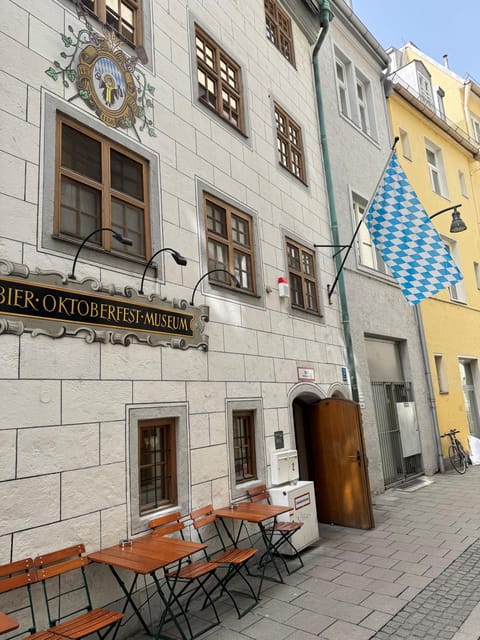 Munich: Guided Food Walking Tour with Beer Tasting - Is the $672 group price good value?