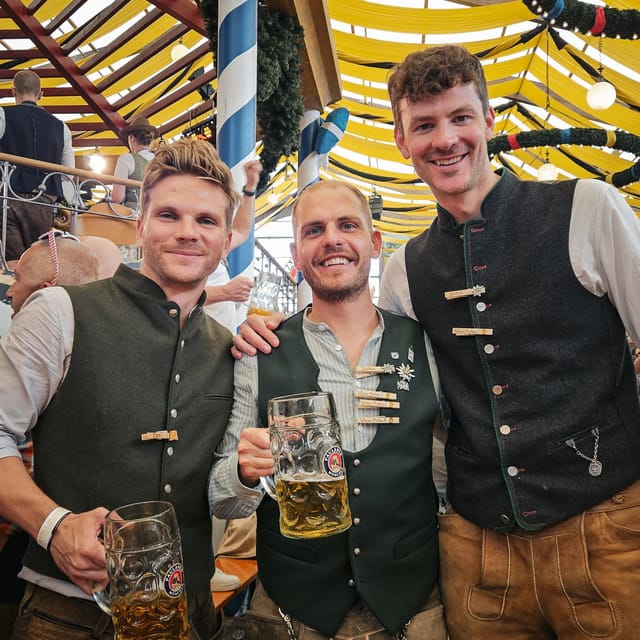 Munich: Guided Oktoberfest Experience with Beer and Lunch - Why reserved seating changes your Oktoberfest day