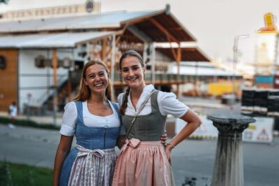 Guided Oktoberfest Experience with Beer and Lunch