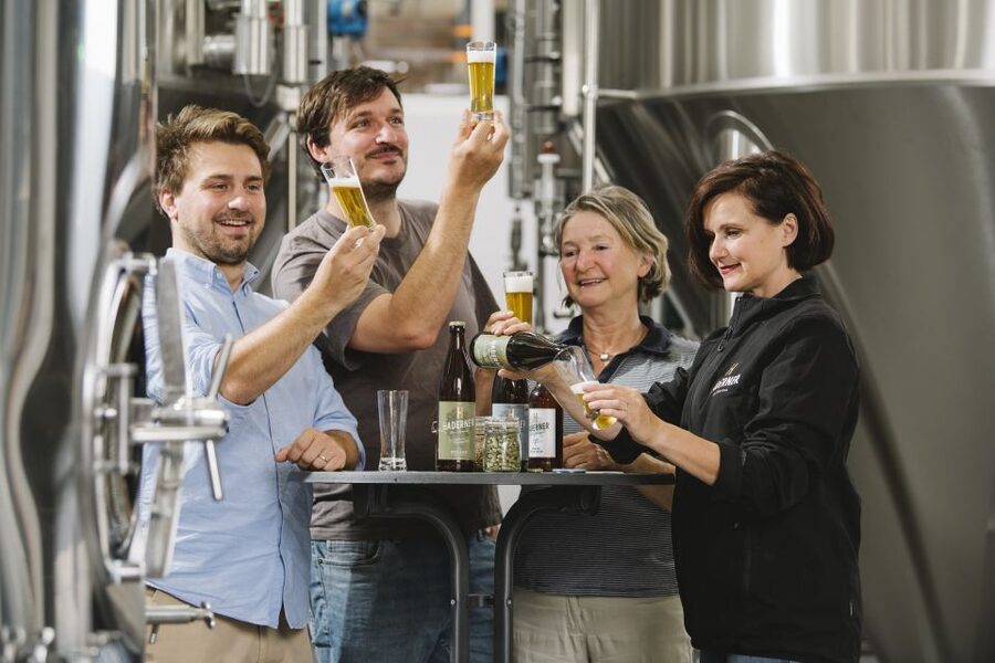 Munich: Hands-On Brewery Tour & Tasting of 4 Organic Beers - A close look at Haderner Bräu München