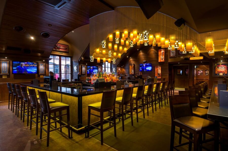 Munich: Hard Rock Cafe with Set Menu for Lunch or Dinner - Service expectations and how to handle the visit