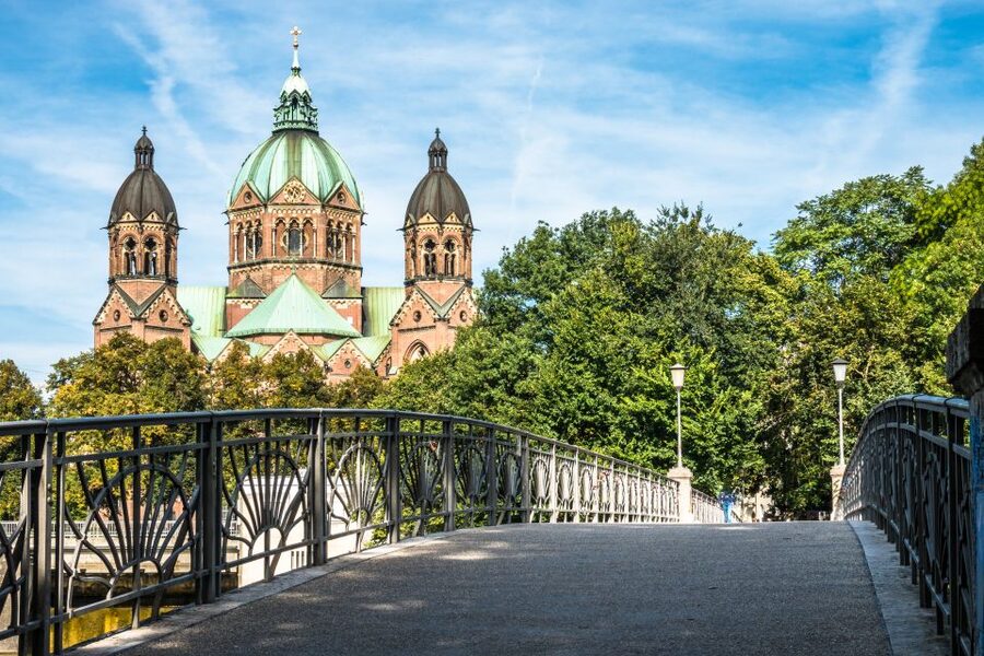 Munich: Highlights Private Bike Tour with Licensed Guide - Residenz and Odeonsplatz explain royal Munich