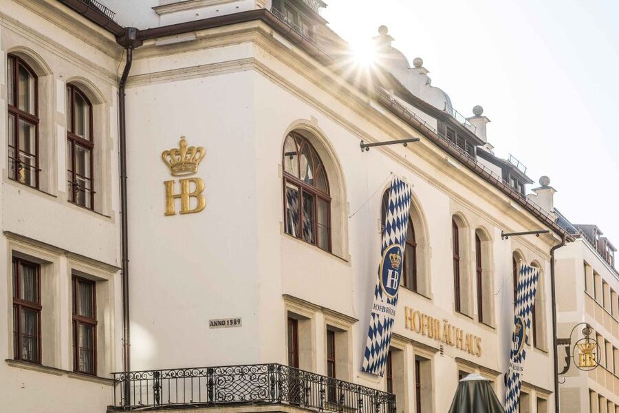 Munich: Hofbräuhaus Guided Tour with 1 Beer - The ballroom gallery is the tour’s special access