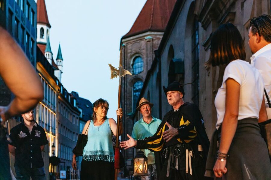 Munich: Middle Ages Tour with Night Watchman - Frauenkirche and the return to Marienplatz