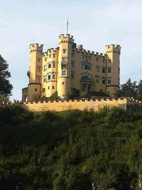 Munich: Neuschwanstein Castle and Linderhof Palace Day Trip - Why these two royal sights work well together