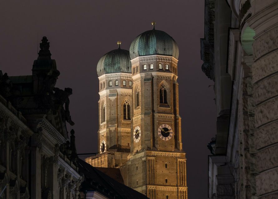 Munich: Night Watchman Torch Tour in German - Ghost stories that support the history