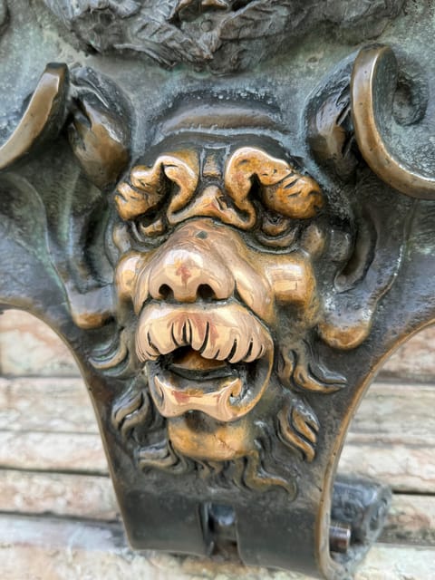 Munich: Night Watchman Tour for Kids (6 - 12 years) - 75 min - Following the lantern through the old town