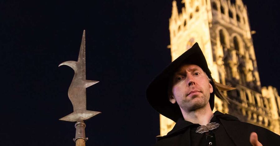 Munich: Night Watchman Walking Tour - St Peter’s Church and the old churchyard