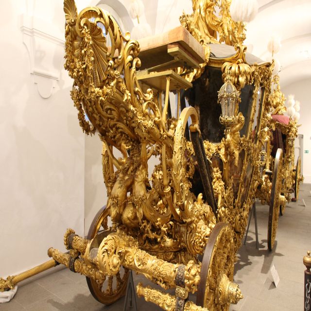 Munich: Nymphenburg Palace Skip-the-Line Private Guided Tour - The Marstallmuseum and the spectacular coaches