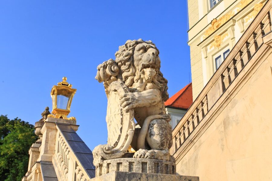 Munich: Nymphenburg Palace Skip-the-Line Private Guided Tour - The five-hour plan: gardens and natural history