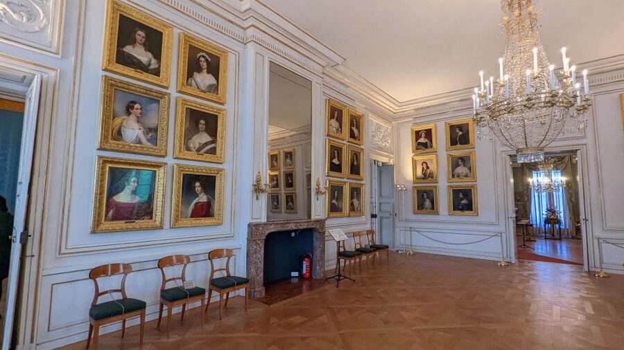 Munich: Nymphenburg Palace with official Guide - Should you book the official Nymphenburg Palace tour?