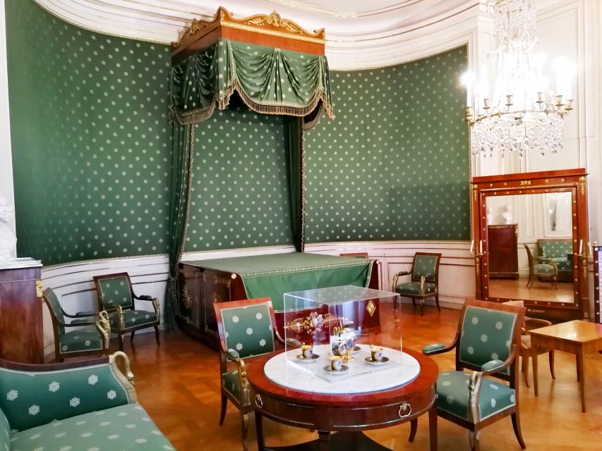 Munich: Nymphenburg Palace with official Guide - Why a private group can make the difference