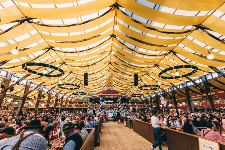 Munich: Oktoberfest Big Beer Tent Evening including table reservation - Your reserved table from 17:30 to 22:30