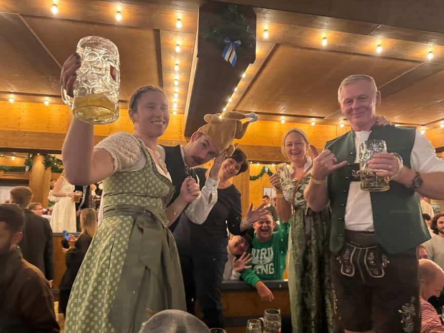 Munich: Oktoberfest Big Beer Tent Evening Table Reservation - Two quick photo stops before the beer