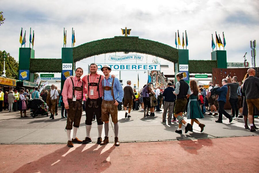 Munich: Oktoberfest Tour with Tent Reservation, Food & Beer - Is $210 worth it for one person?