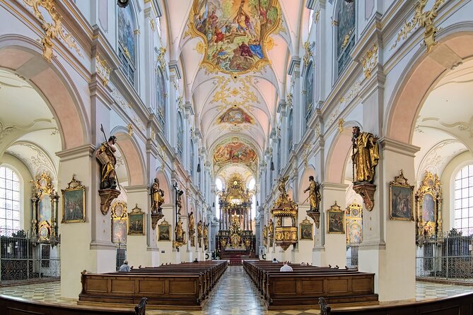 Munich: Old Town Highlights Private Walking Tour - Six hours makes the Residenz the main event