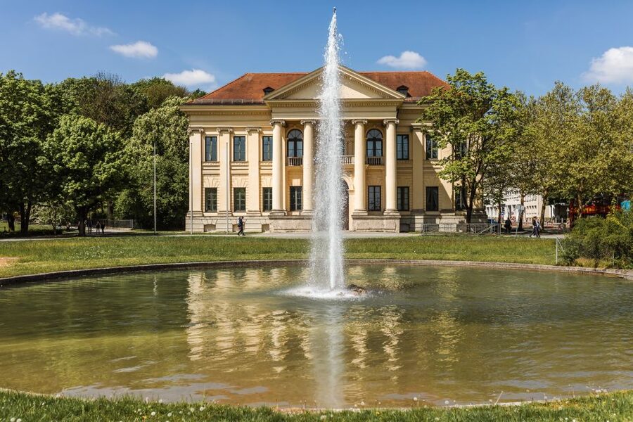 Munich: Private Personalized Walking Tour with a Local Host - Practical details that affect your day