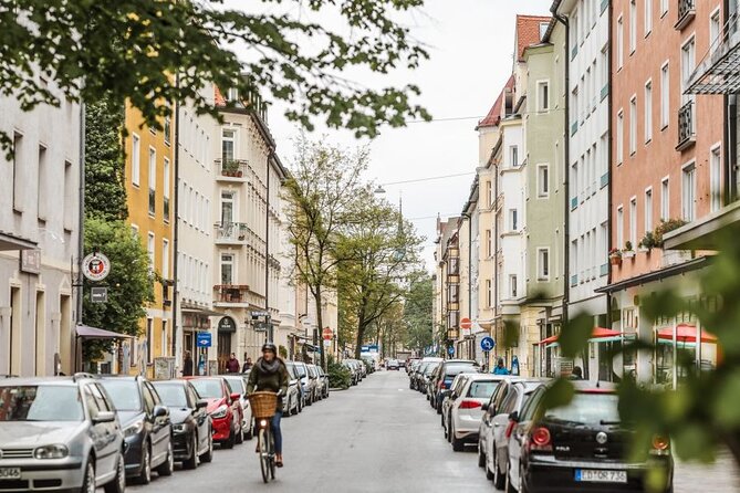Munich Private Tour with a Local – Highlights & Hidden Gems - Frauenkirche and the shape of Munich’s skyline